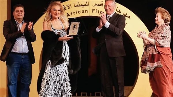 أثناء تكريم نادية