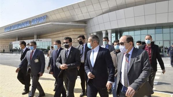 وزير الشباب والرياضة