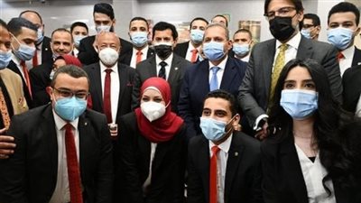 وزير الرياضة يشارك قيادات البنك الأهلي افتتاح فرع مركز شباب البداري بأسيوط