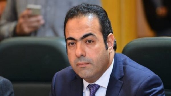 محمود حسين رئيس لجنة