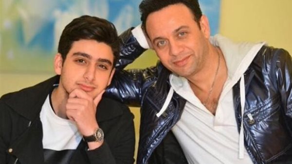 مصطفى قمر ونجله تيام