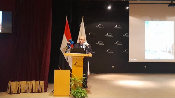 مصطفى الفقي