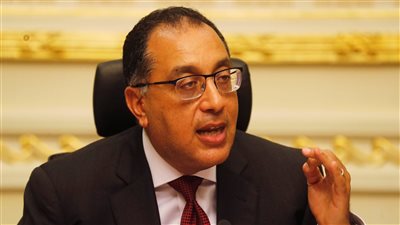 رئيس الوزراء يتابع جهود لجنة الاستغاثات الطبية خلال مارس الماضي