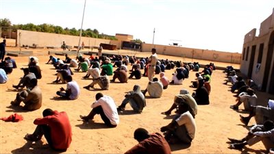 بينهم 7 وفيات.. تعرض 14 مصريًا لحادث سير على طريق أجدابيا طبرق (أسماء)