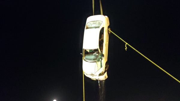 لحظة انتشال السيارة