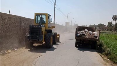 رفع 900 طن مخلفات صلبة وقمامة بمدينة المنيا
