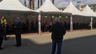 استمرار توافد الصحفيين لحضور انتخابات التجديد النصفي (صور)