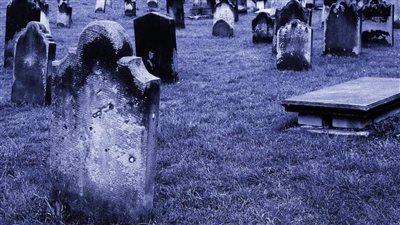 لا مكان للموتى.. تفريغ القبور القديمة بالبرازيل لاستقبال وفيات كورونا