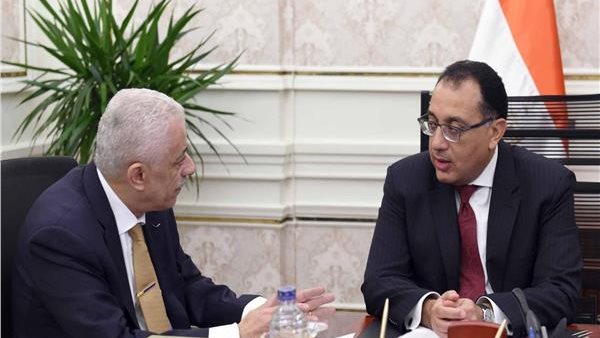 وزير التعليم مع رئيس