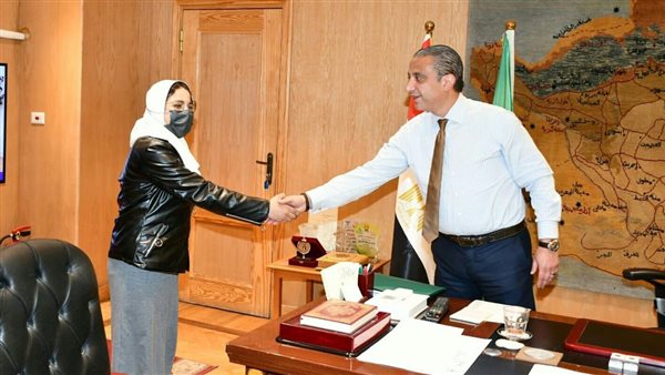 محافظ الفيوم يستقبل