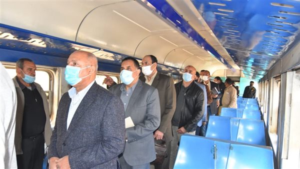 وزير النقل يتفقد