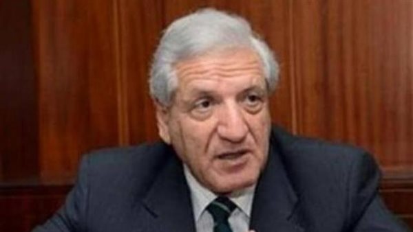 النائب الدكتور فخري