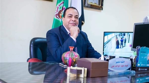 عميد كلية تربية المنيا