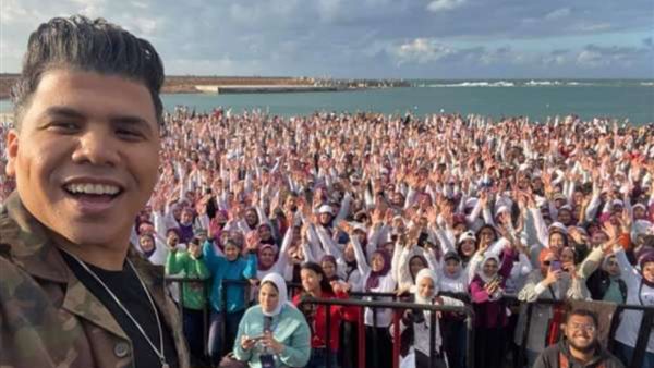 صورة من الحفل بكورنيش