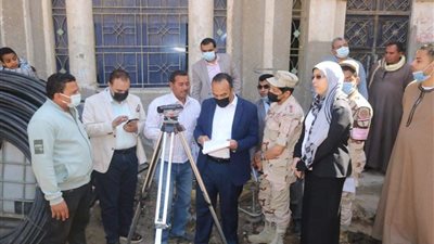 نائب محافظ المنيا يتفقد مشروعات 