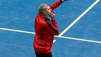 أشرف توفيق: 