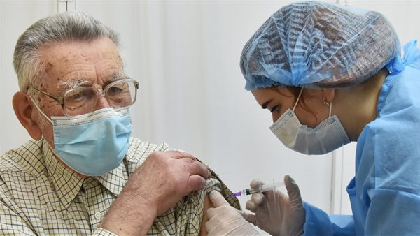 تطعيمات أسترازينيكا