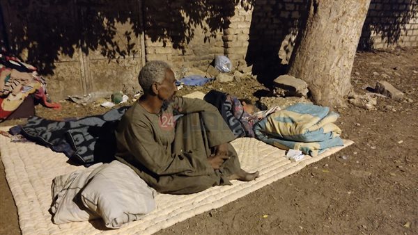 أسرة مكونة من أب