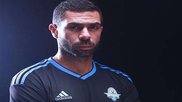 أحمد فتحي لاعب الفريق