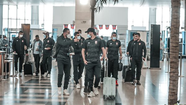 بعثة الأهلي في المطار