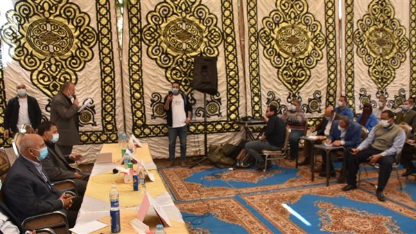 وزير النقل خلال لقائه