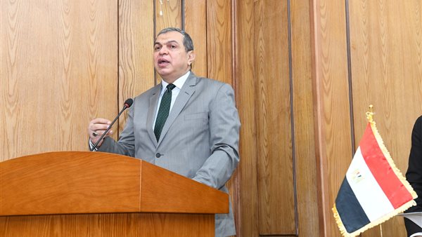 وزير القوى العاملة