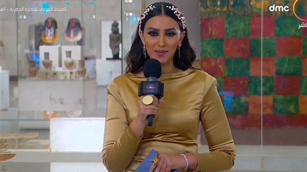 المذيعة الشابة آية