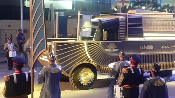 موكب نقل المومياوات