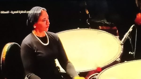 العازفة رضوى البحيري