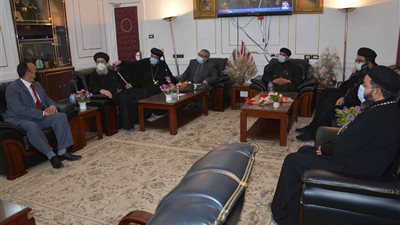 محافظ المنيا يستقبل وفدًا من إيباراشيتي شرق النيل وأبوقرقاص