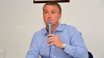 مدرب المريخ:  فخور بأداء فريقي أمام الأهلي الذي يصعب إيقافه 