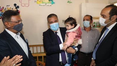 محافظ المنوفية يقرر صرف 70 ألف جنيه دعمًا لدار الطفل اليتيم بهورين ومكافأة للعاملين 