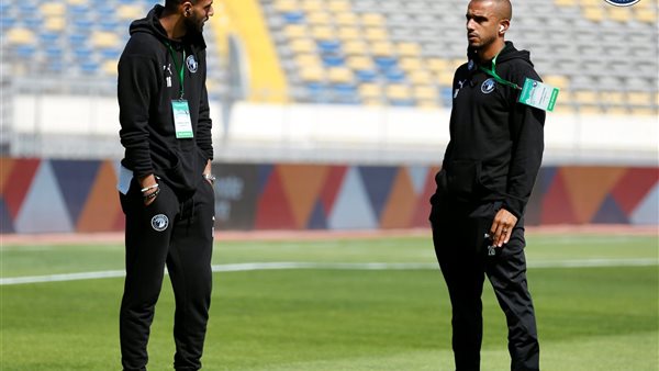 لاعبو بيراميدز 