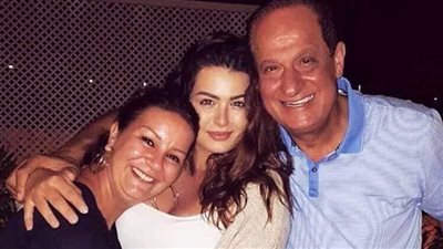 هنادي مهنا تطالب بالدعاء لوالديها وحماتها بعد إصابتهما كورونا 