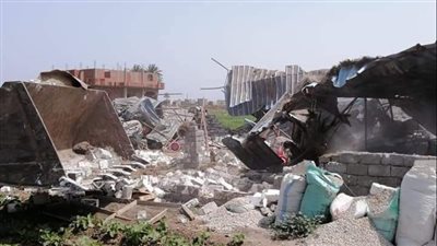 إزالة 20 حالة تعدٍّ على أرض الهيئة العامة لنهر النيل بقرية النجيلة في البحيرة