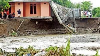 ارتفاع عدد ضحايا إعصار إندونيسيا إلى 91 قتيلًا.. وفقدان العشرات 