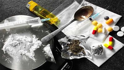 ضبط 4 أشخاص بحوزتهم مخدرات وأسلحة نارية في أسوان