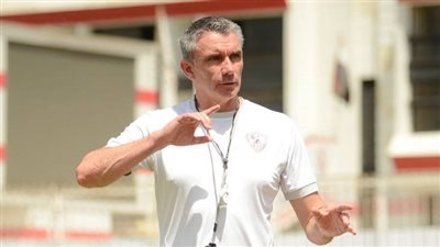 كارتيرون محذرًا لاعبي الزمالك: الدوري لم ينتهِ بعد