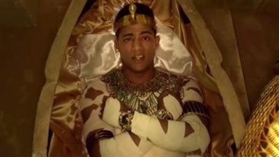 محمد رمضان يعد زاهي حواس بتحويل قصة الملك 