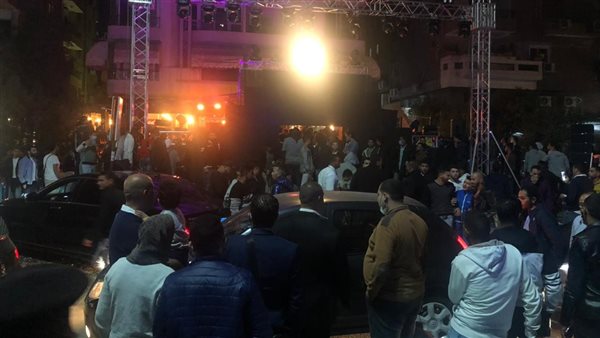 حفل في كافيه بمدينة