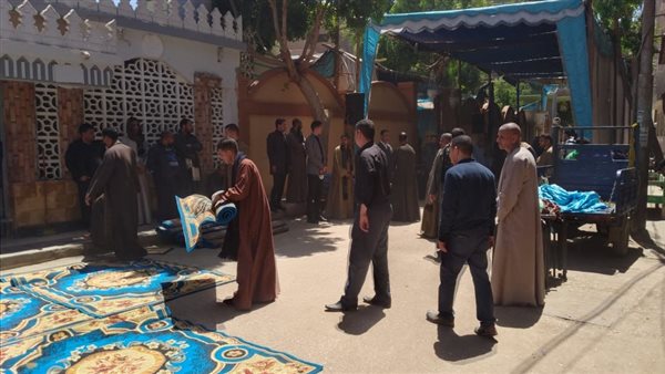 انتظار تشيع جثمان