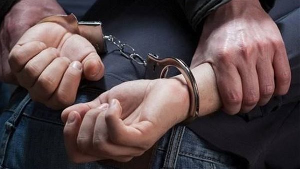 القبض على شخص - أرشيفية