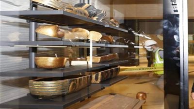 مصدر بالآثار يكشف تفاصيل فتارين توت عنخ آمون بالمتحف الكبير (خاص)