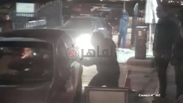 لحظة التعدي على الفنان