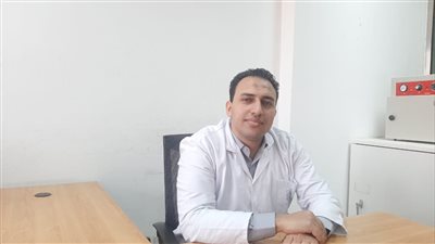 ويكشف سر مرافقة الأطباء لها أثناء النقل.. مدير مخزن المومياوات: فكرة النيتروجين مصرية 100%