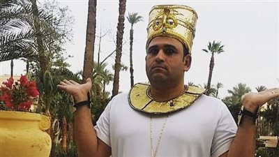 أكرم حسني يبدأ تسجيل المسلسل الإذاعي 