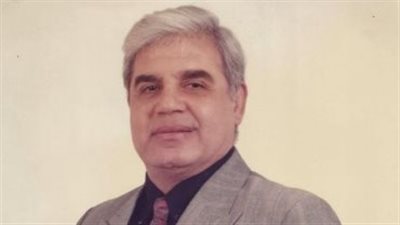 منير مكرم يعلن وفاة الفنان سيد عثمان