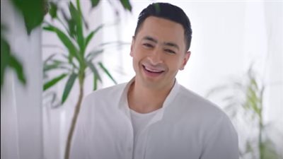 محمود كهربا وعمرو الليثي وكريم فهمي.. مشاهير شاركوا حمادة هلال في كليب 