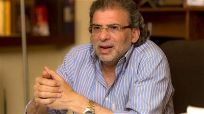 خالد يوسف يدخل على خط أزمة مسلسل أحمس.. ماذا قال؟