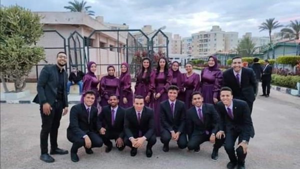 طلاب وطالبات بسوهاج